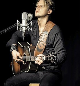 GASTSPIEL Bastian Semm - CASH - a singer of songs